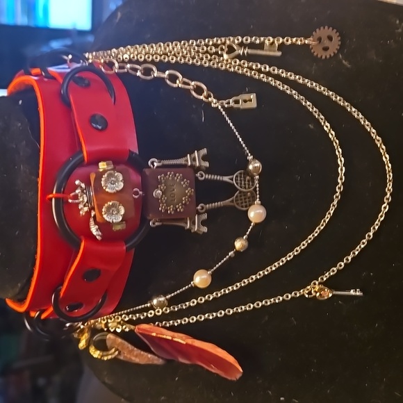 Steampunk Junk Robo Necklace - Picture 9 of 9